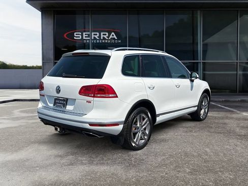 Used 2016 Volkswagen Touareg Sport AWD/4WD image 5