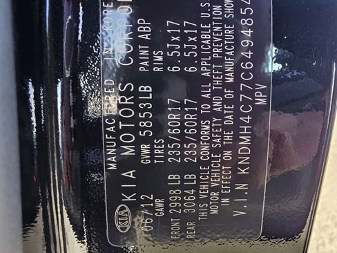 Used 2012 Kia Sedona EX w/ Luxury Pkg image 27