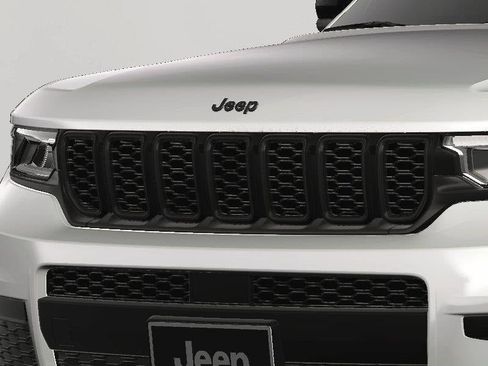 New 2024 Jeep Grand Cherokee L Altitude image 14
