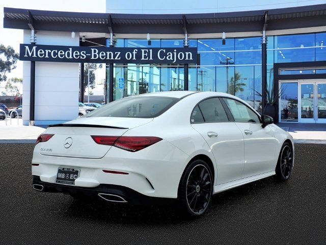Certified 2022 Mercedes-Benz CLA 250 image 3