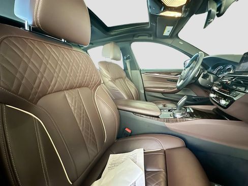 Used 2019 BMW 530i xDrive w/ Premium Package AWD/4WD image 29