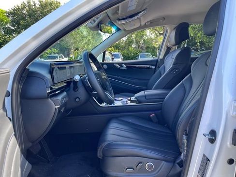 Used 2026 Genesis GV80 2.5T AWD/4WD image 8