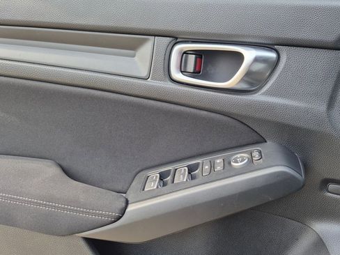 Used 2025 Honda Civic Sport image 10