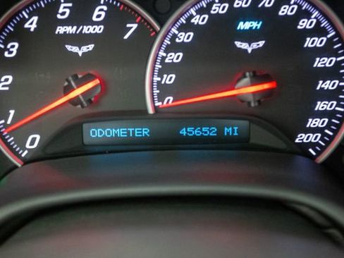 Used 2012 Chevrolet Corvette Grand Sport w/ 3LT Preferred Equipment Group image 9