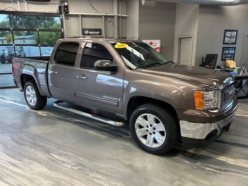 Used 2008 GMC Sierra 1500 SLE w/ Sierra NFL Edition RWD image 19