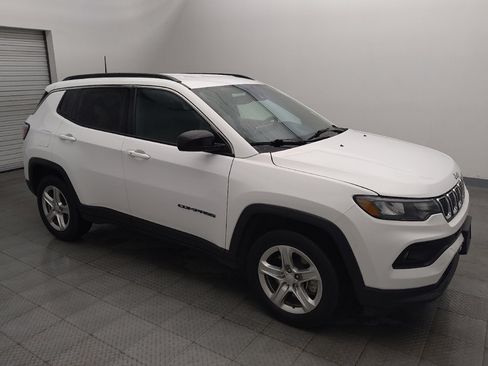 Used 2024 Jeep Compass Latitude AWD/4WD image 11