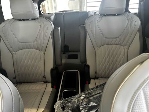 New 2026 INFINITI QX60 Autograph image 15