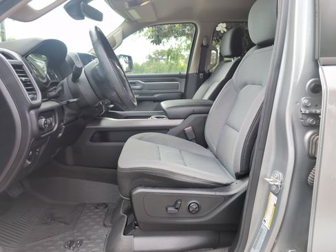 Used 2019 RAM 1500 Big Horn AWD/4WD image 16