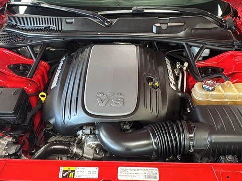 Used 2015 Dodge Challenger R/T w/ Quick Order Package 22B R/T RWD image 36