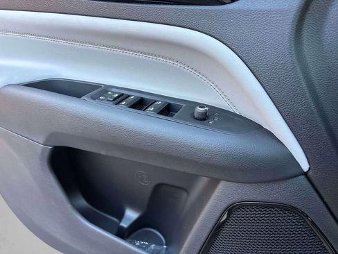 New 2026 Jeep Compass Limited w/ Sun, Sound & Navigation Group image 10