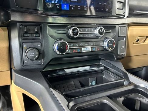 Used 2024 Ford F250 Lariat AWD/4WD image 39