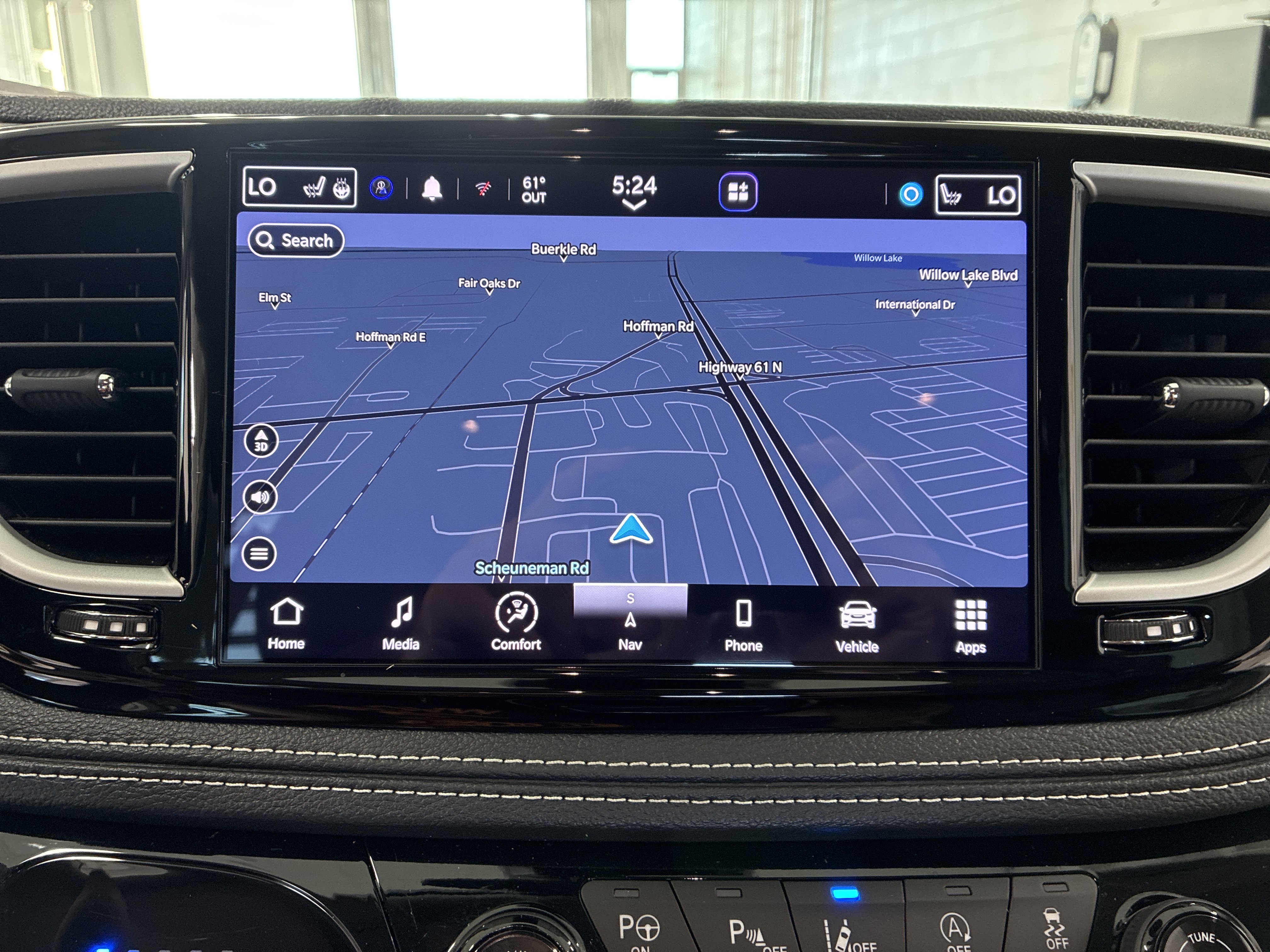 Certified 2024 Chrysler Pacifica Touring-L w/ Uconnect Theater Family Group AWD/4WD image 31