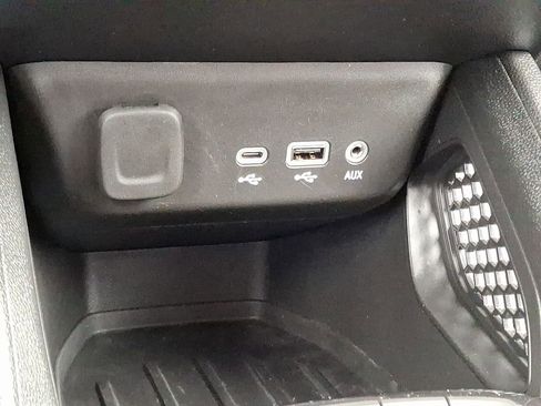 Used 2023 Chevrolet TrailBlazer LT w/ Convenience Package image 25