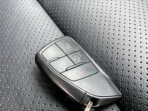 Used 2023 Chevrolet Silverado 1500 RST image 14