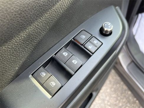 Used 2017 Toyota Highlander XLE image 13