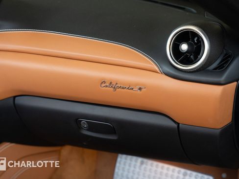Used 2016 Ferrari California T image 36