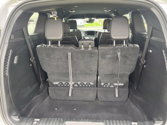 Used 2026 Chrysler Pacifica Select FWD image 5