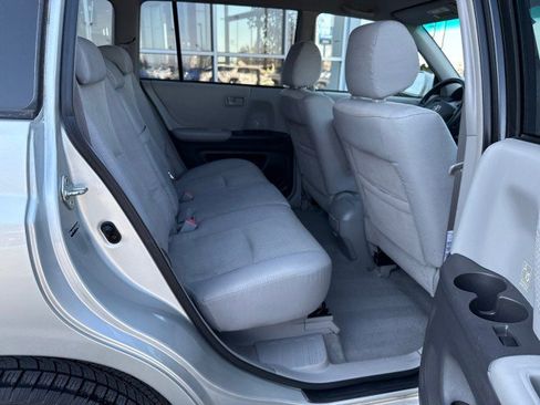 Used 2004 Toyota Highlander 4WD V6 image 25