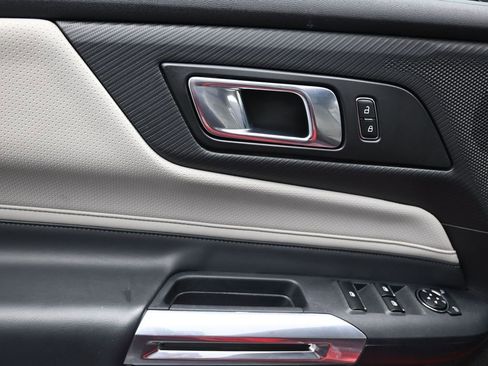 Used 2024 Ford Mustang Premium image 17