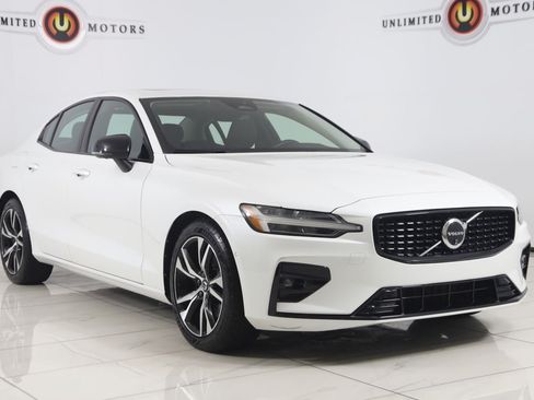 Used 2024 Volvo S60 B5 Plus AWD/4WD image 21