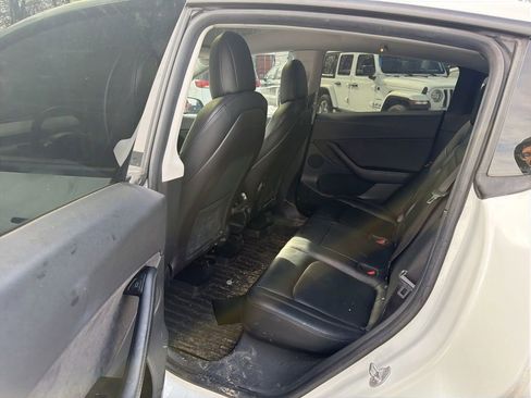 Used 2020 Tesla Model Y Long Range image 12