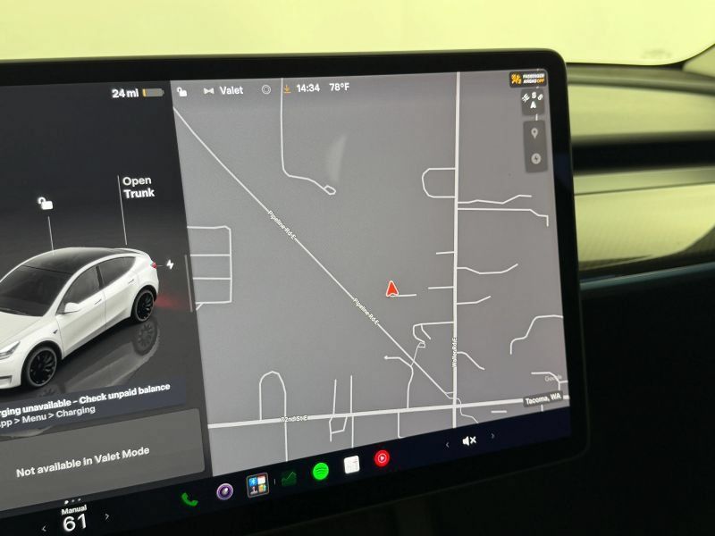 Used 2025 Tesla Model Y Long Range AWD/4WD image 27