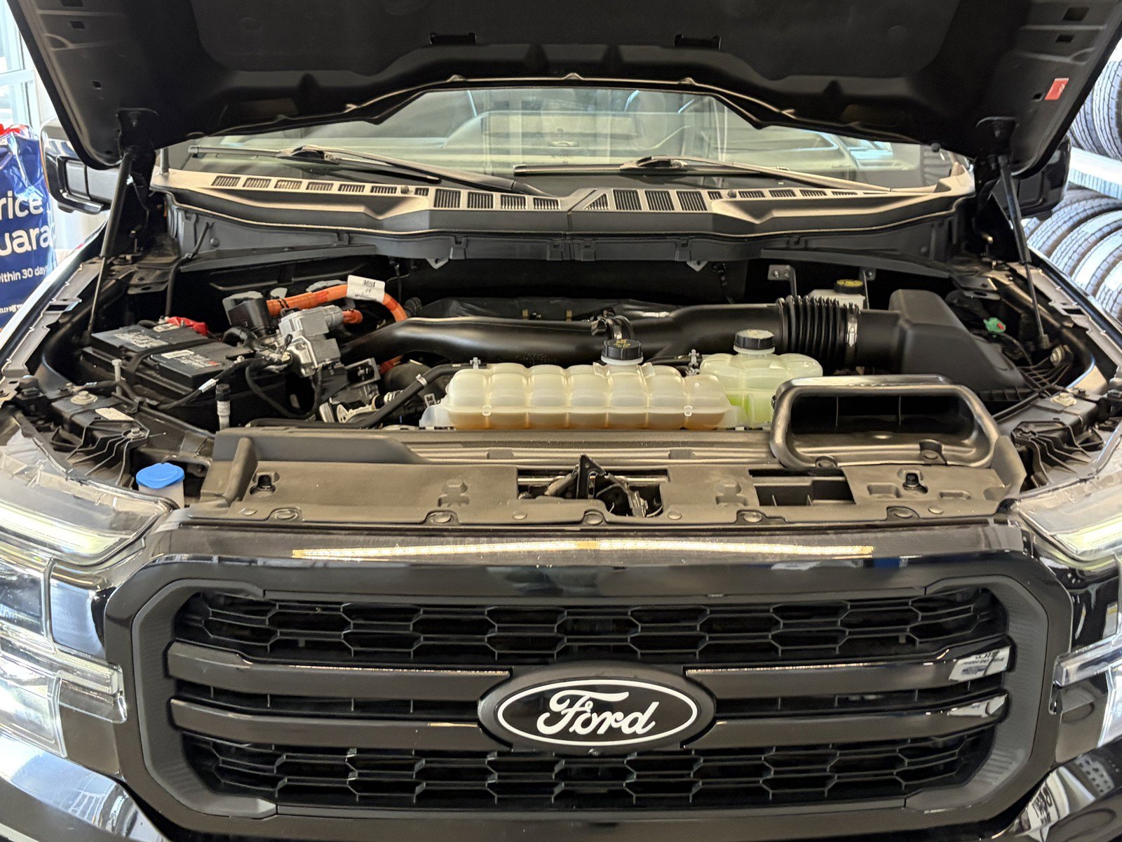 Used 2024 Ford F150 Lariat w/ Equipment Group 502A High AWD/4WD image 39