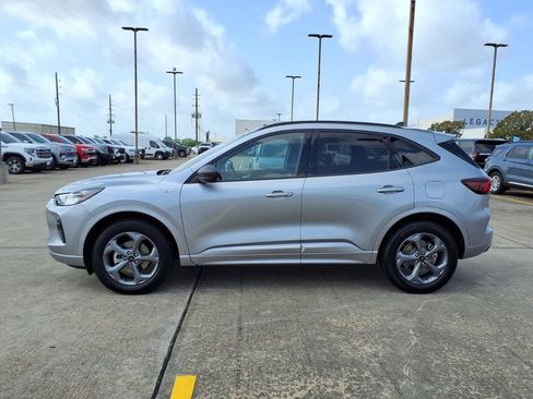 Used 2024 Ford Escape ST-Line w/ Tech Pack #1 AWD/4WD image 3