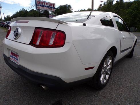 Used 2010 Ford Mustang Coupe RWD image 8