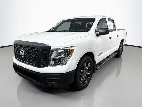 Used 2017 Nissan Titan S RWD image 10