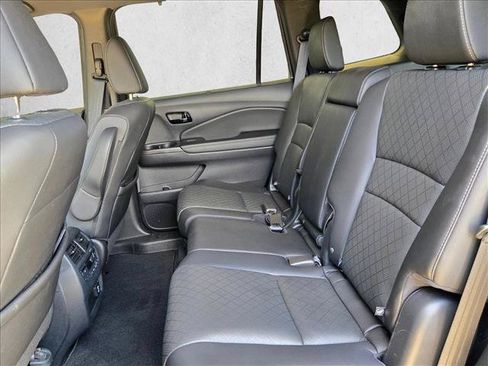 Used 2023 Honda Passport Elite image 18