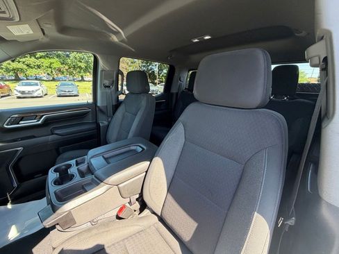 Used 2022 Chevrolet Silverado 1500 LT w/ Safety Package AWD/4WD image 7