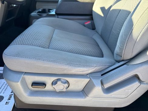 Used 2012 Ford F150 XLT w/ XLT Chrome Pkg image 9