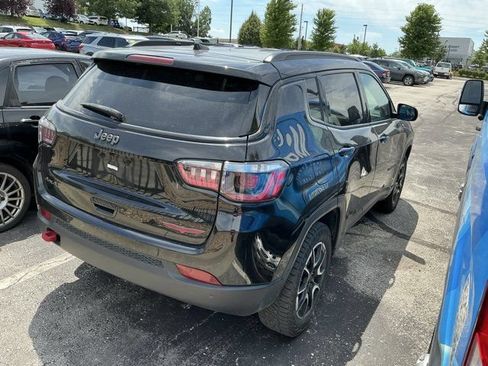 Used 2024 Jeep Compass Trailhawk AWD/4WD image 5