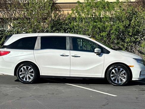 Used 2023 Honda Odyssey EX-L image 7