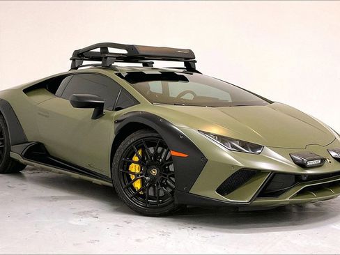 Used 2024 Lamborghini Huracan Sterrato image 36