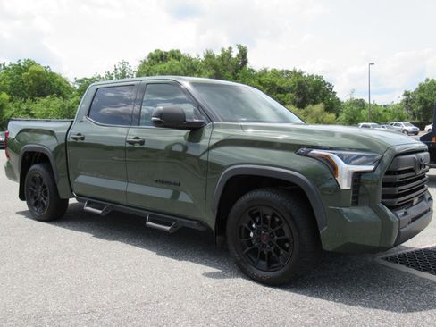 Used 2022 Toyota Tundra SR5 w/ Convenience Package RWD image 1