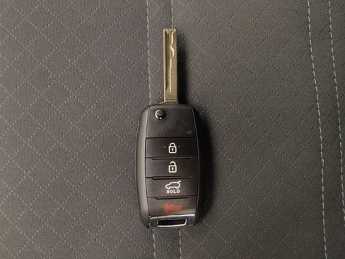 Used 2020 Kia Sorento LX FWD image 32