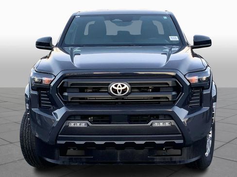 Used 2025 Toyota Tacoma SR5 image 4