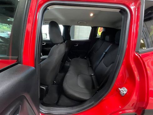 Used 2020 Jeep Renegade Sport w/ Sport Appearance Group FWD image 18