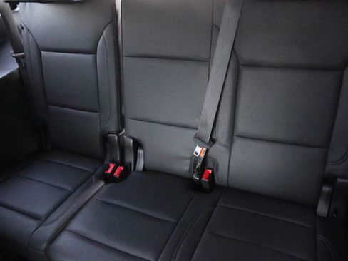 Used 2023 Chevrolet Tahoe Z71 w/ Z71 Off-Road Package image 39