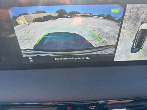 New 2026 Nissan Kicks SR w/ Cold Weather Package image 24