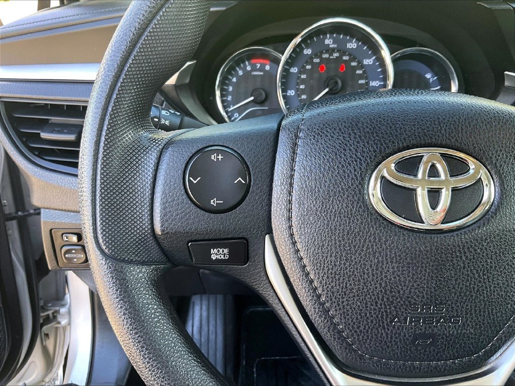 Used 2015 Toyota Corolla L FWD image 22