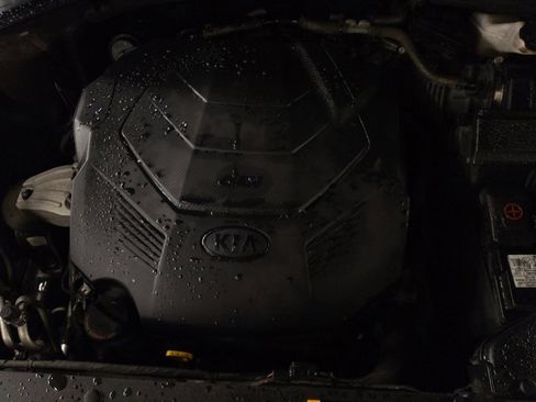 Used 2019 Kia Sorento SX image 30