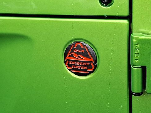 New 2025 Jeep Gladiator Mojave image 18