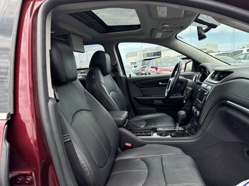 Used 2017 Chevrolet Traverse LT FWD image 20