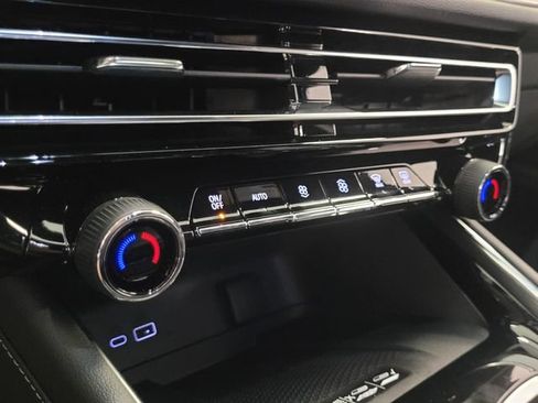 New 2026 Chevrolet Traverse LT w/ Driver Confidence Package image 18