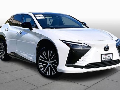 Used 2023 Lexus RZ 450e Premium image 2