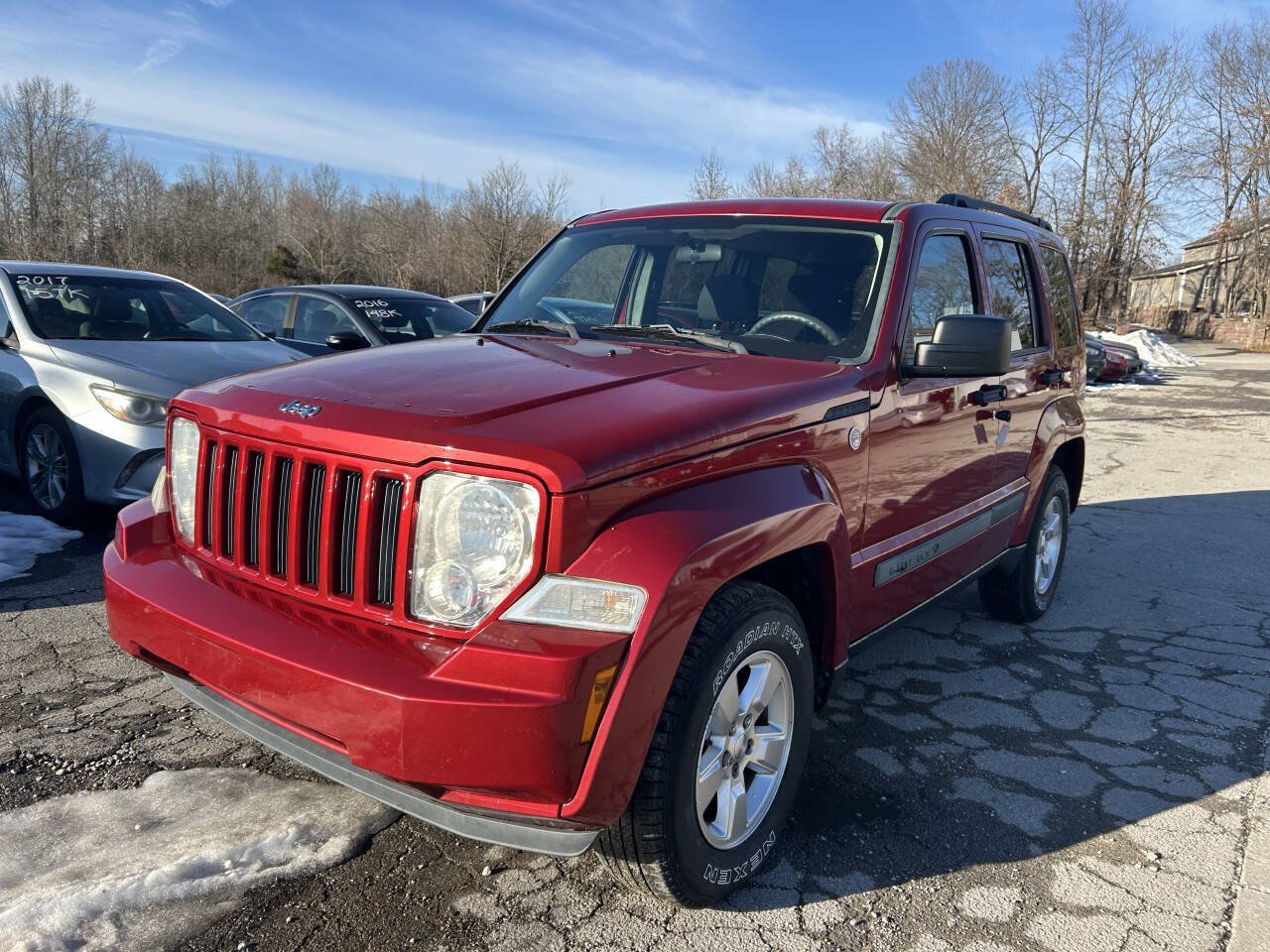 Used 2010 Jeep Liberty Sport w/ Popular Equipment Group AWD/4WD image 2