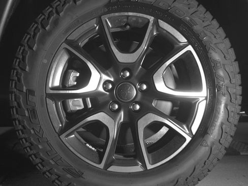Used 2025 Jeep Compass Trailhawk AWD/4WD image 11